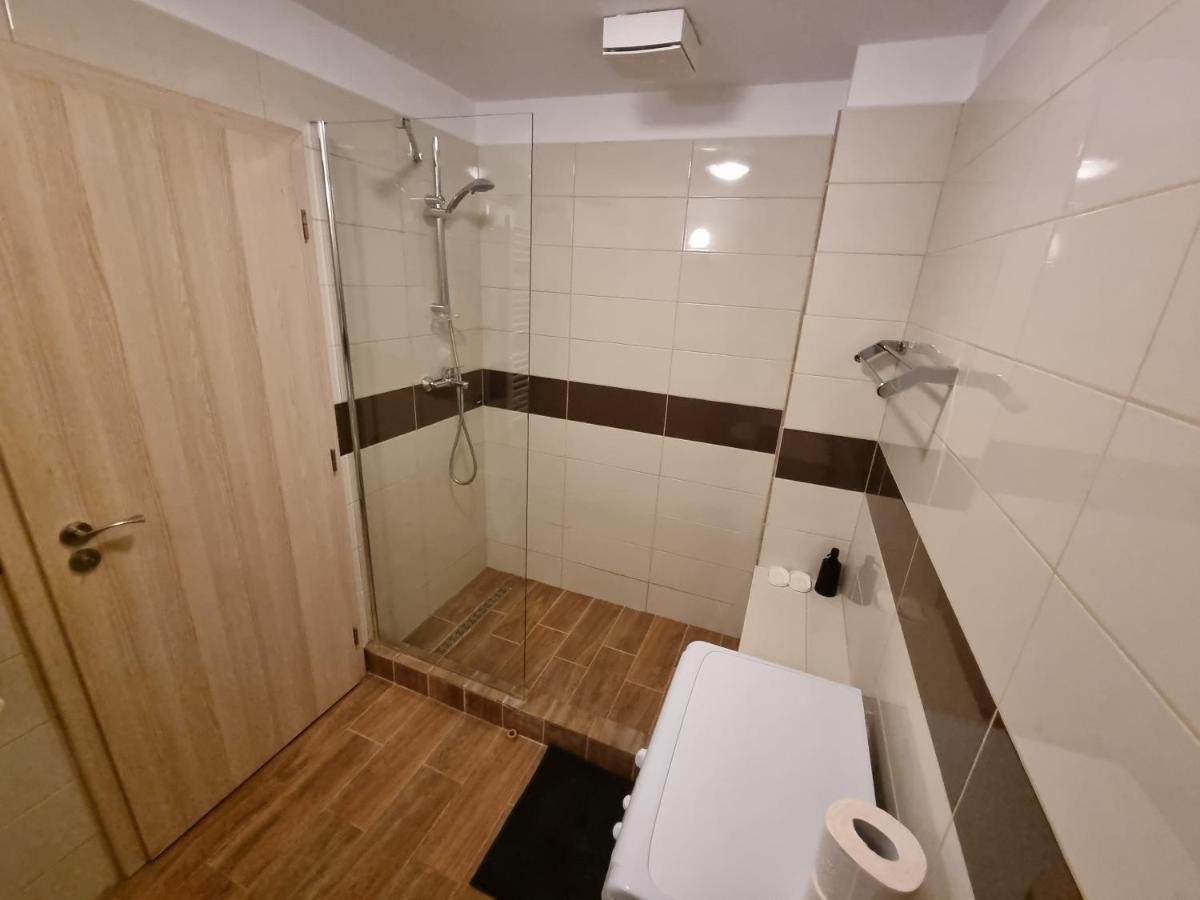 Avram Iancu Private Apartment With Ac 브라쇼브 외부 사진