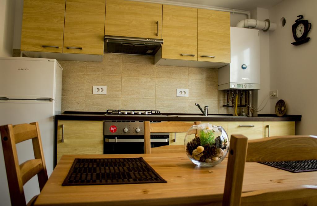Avram Iancu Private Apartment With Ac 브라쇼브 외부 사진